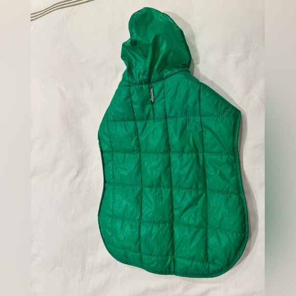 Puffer & 2 sweater bundle for medium sized dog - Picture 4 of 12